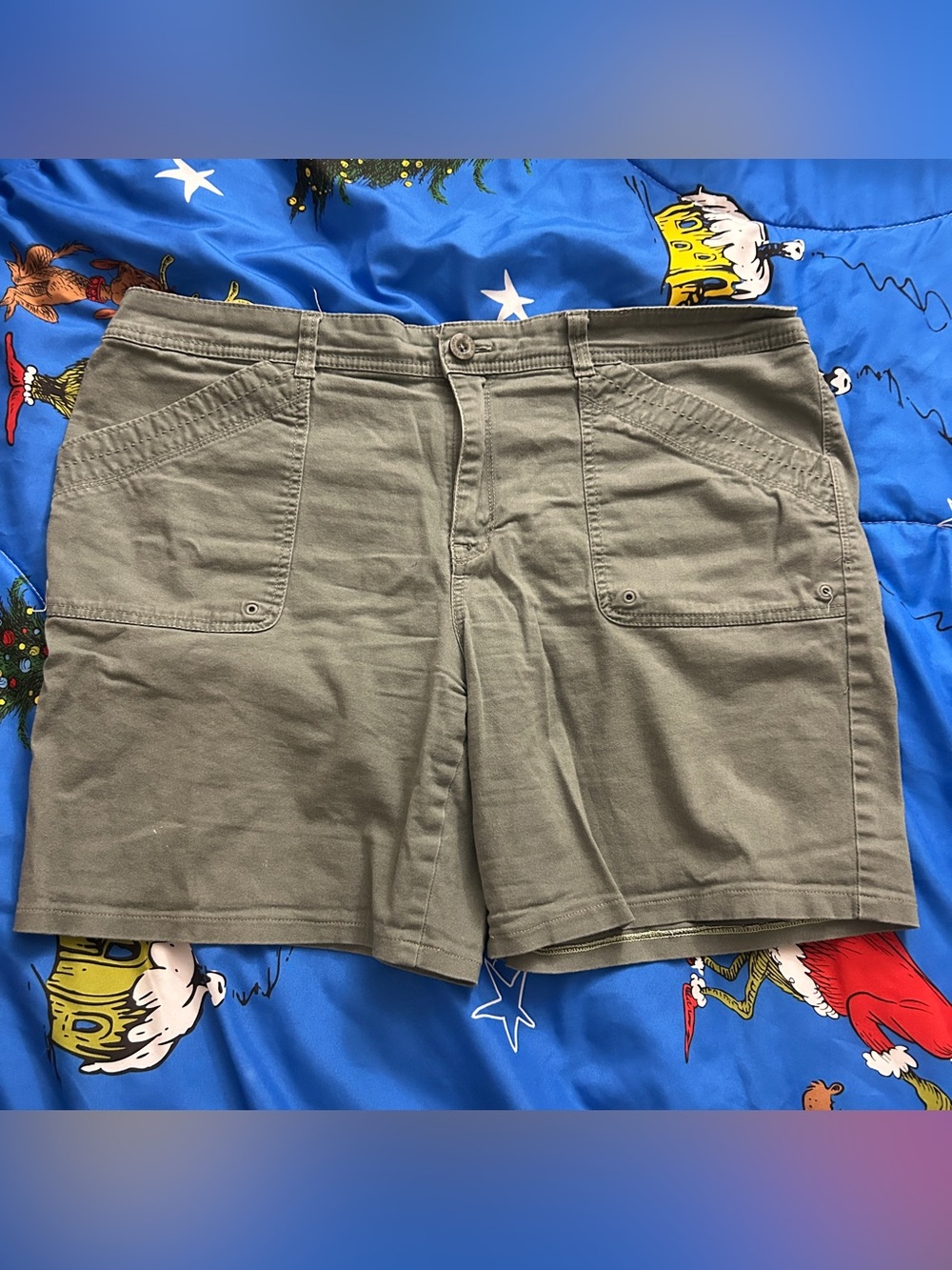 Women’s Gloria Vanderbilt Olive Green Utility Shorts